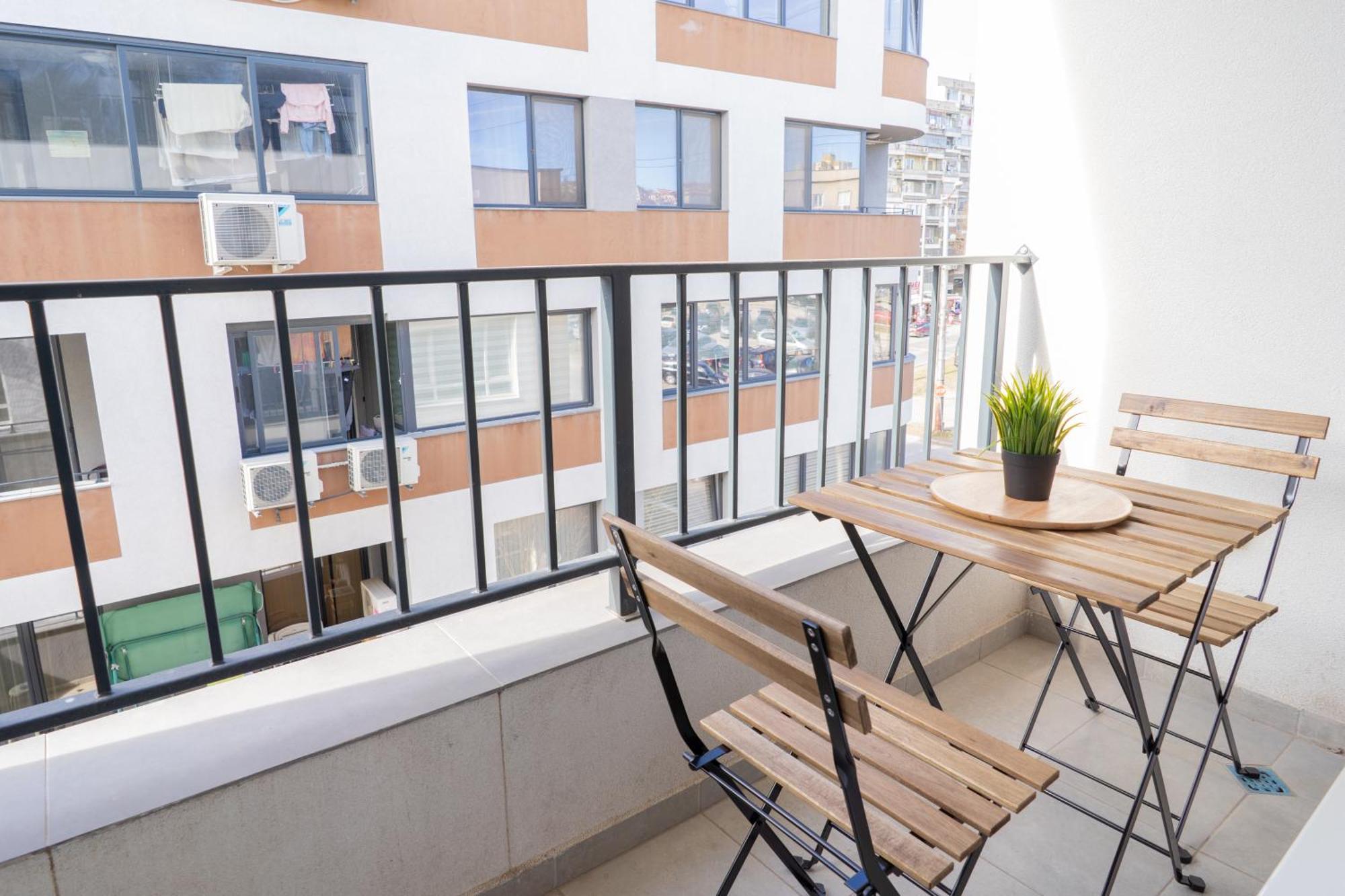 New Modern & Cozy Apartment With Free Parking Warna Exterior foto