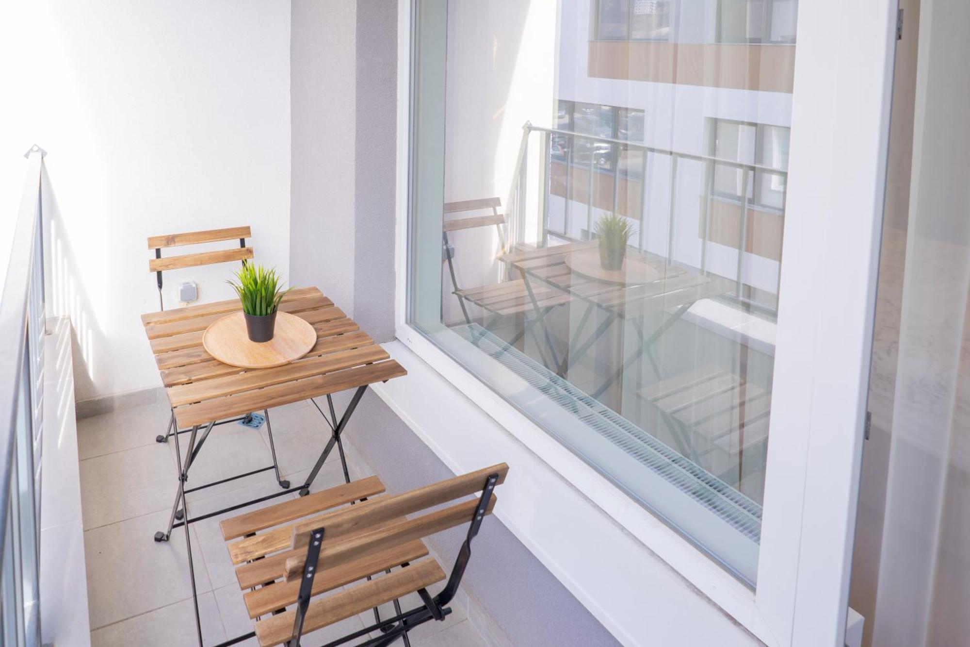 New Modern & Cozy Apartment With Free Parking Warna Exterior foto