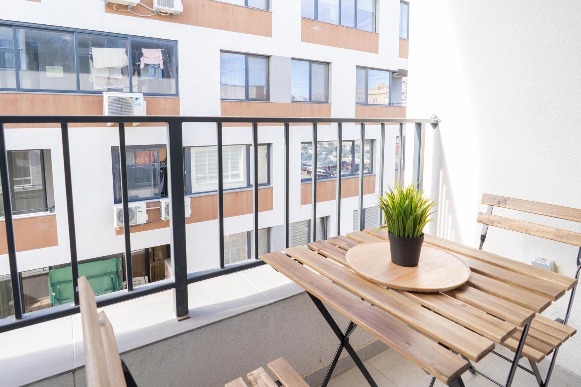 New Modern & Cozy Apartment With Free Parking Warna Exterior foto